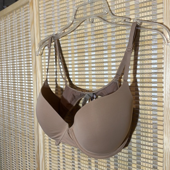 Victoria's Secret Underwire Demi Bra Lightly Padded Beige 34DD - Picture 4 of 15